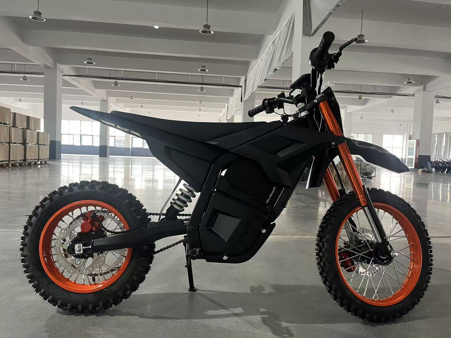 2200W 48V 21AH factory direct sales of cross-border Russian motorcycles, electric motorcycles, mountain bikes, off-road bikes and racing cars